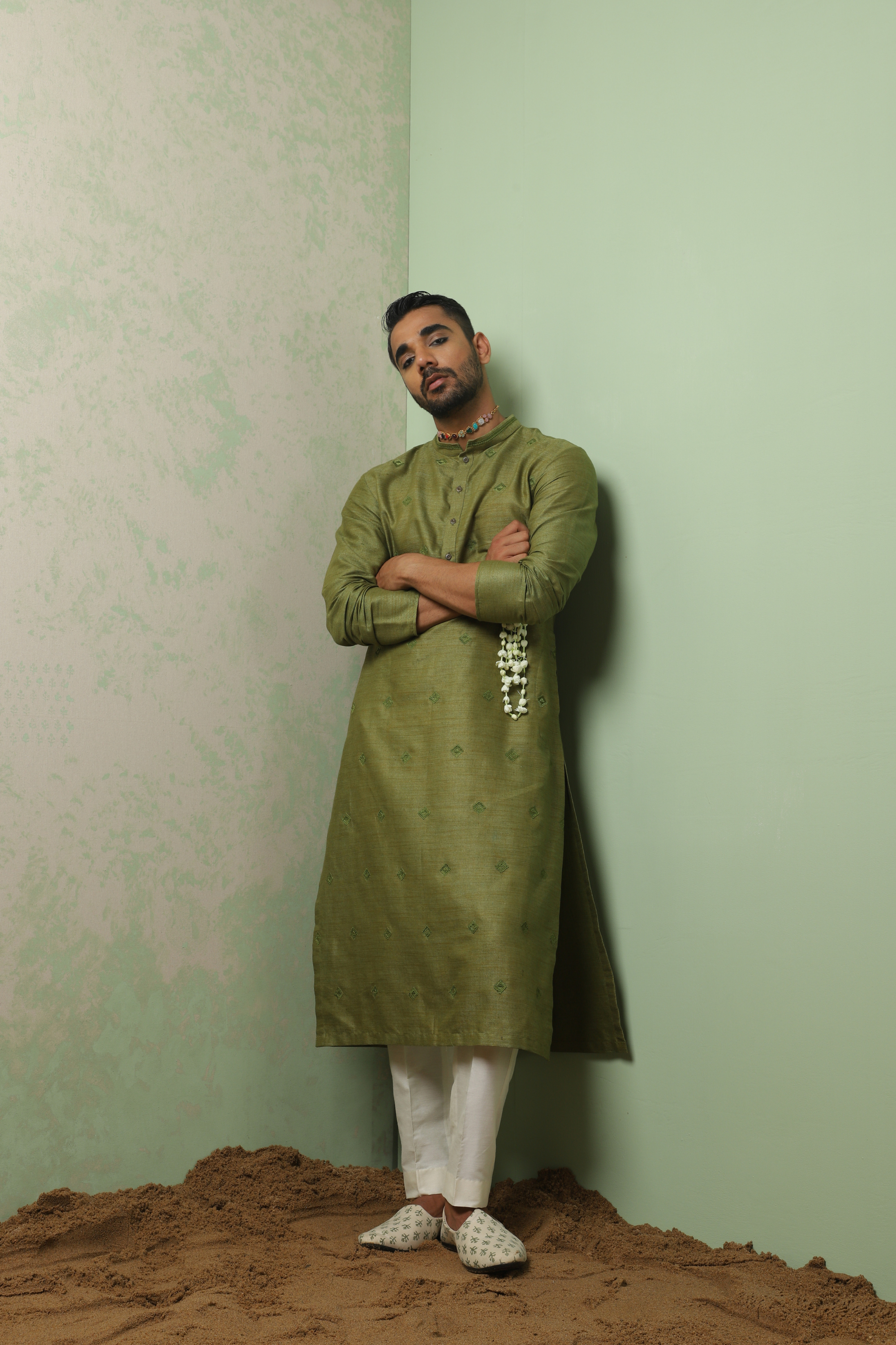 Airaavat Embroidered Kurta