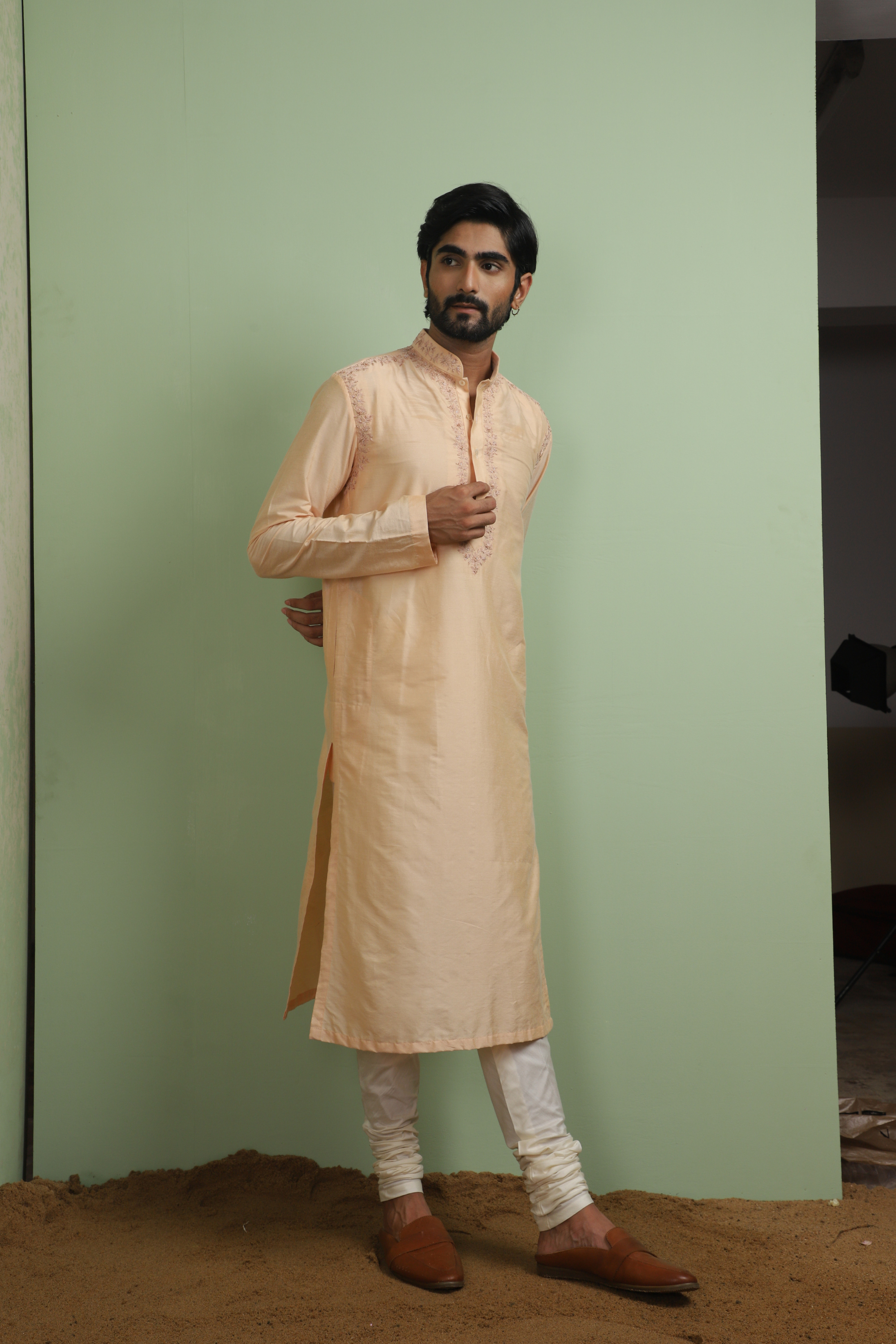 Pirwai Embrpidered Kurta