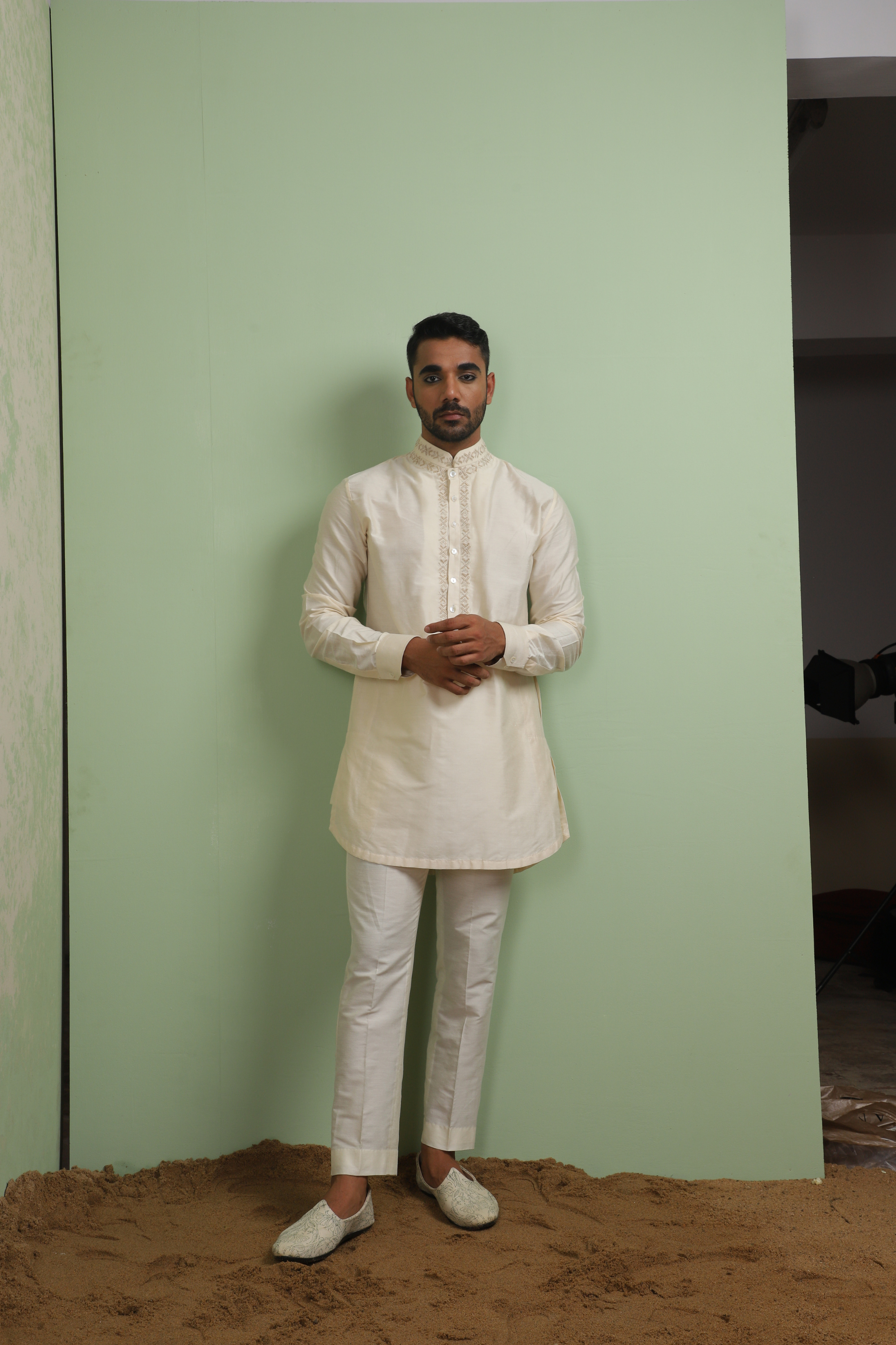 Kaacho Yoke Embroidered Kurta