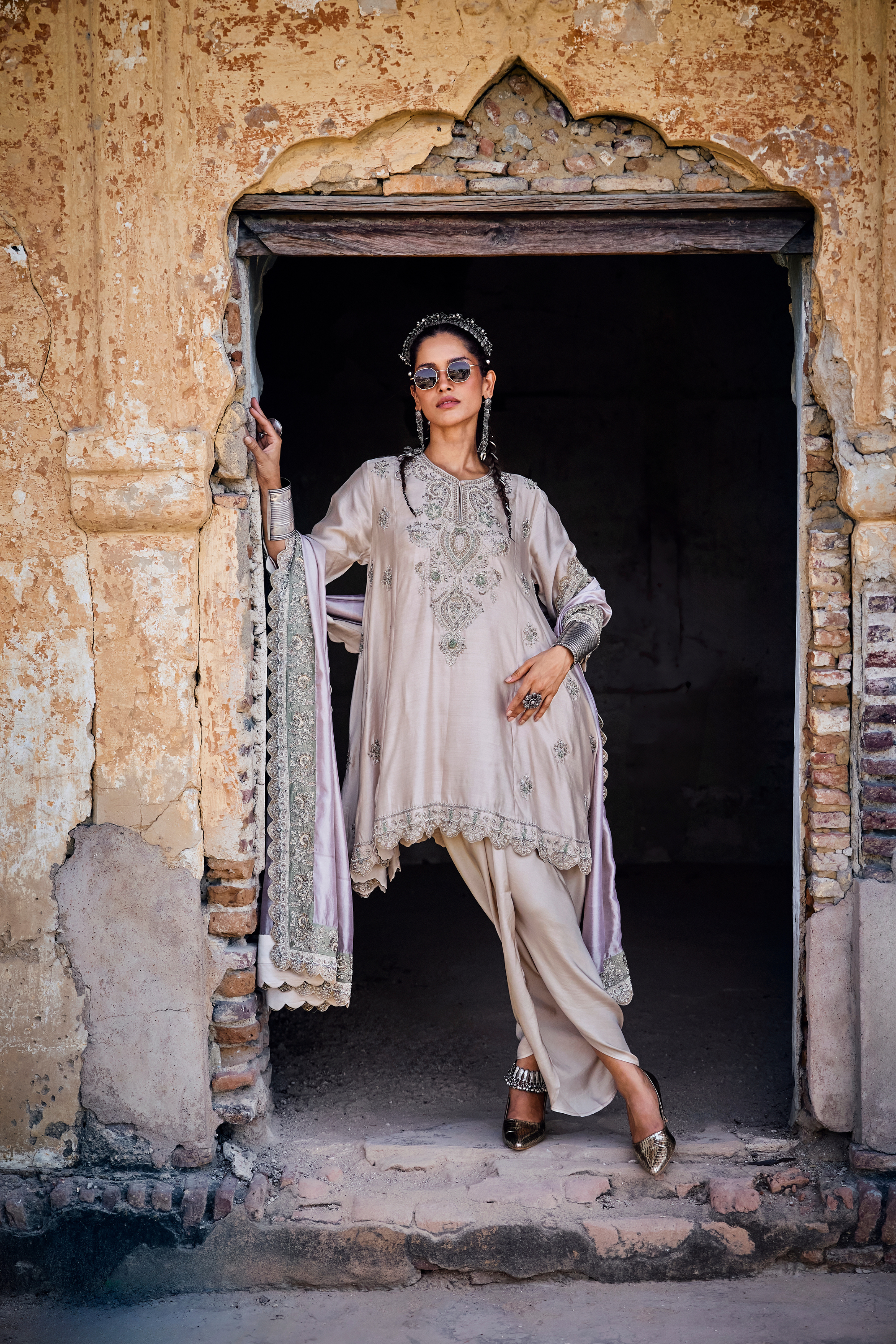 Emroidered Tunic With Dupatta And Dhoti