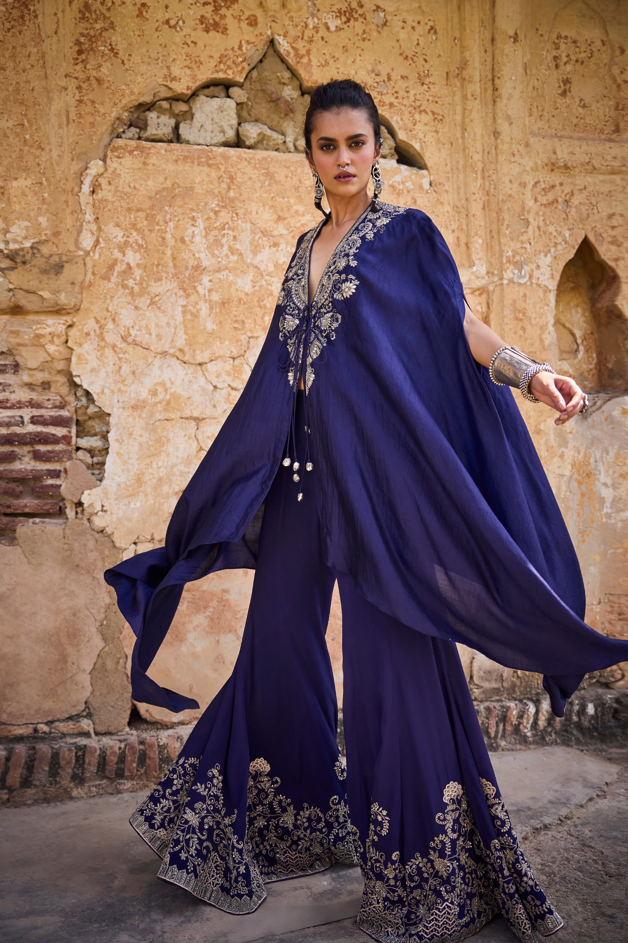 Emroidered Cape With Sharara