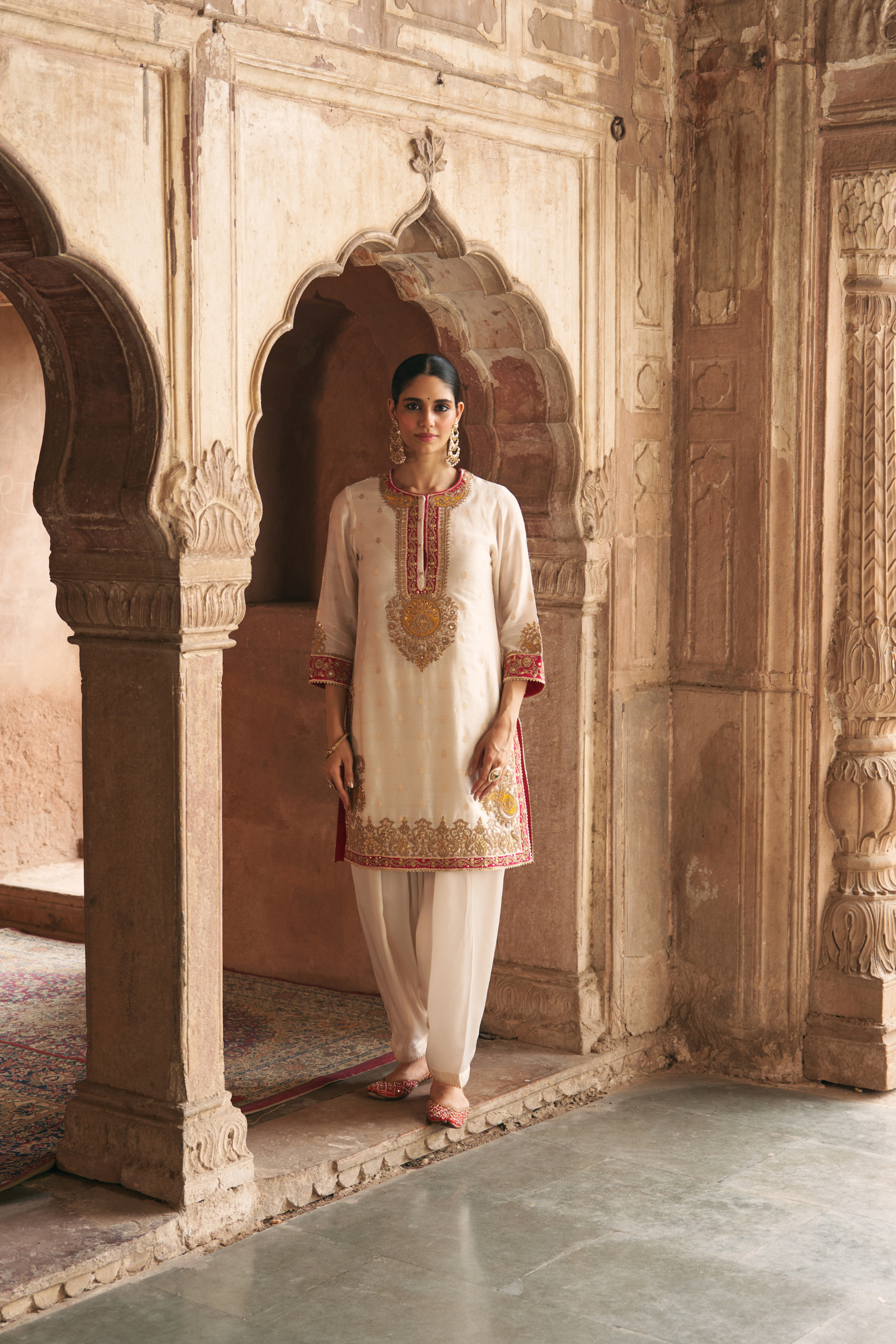 Anila - Daisy Ivory Short Kurta Set