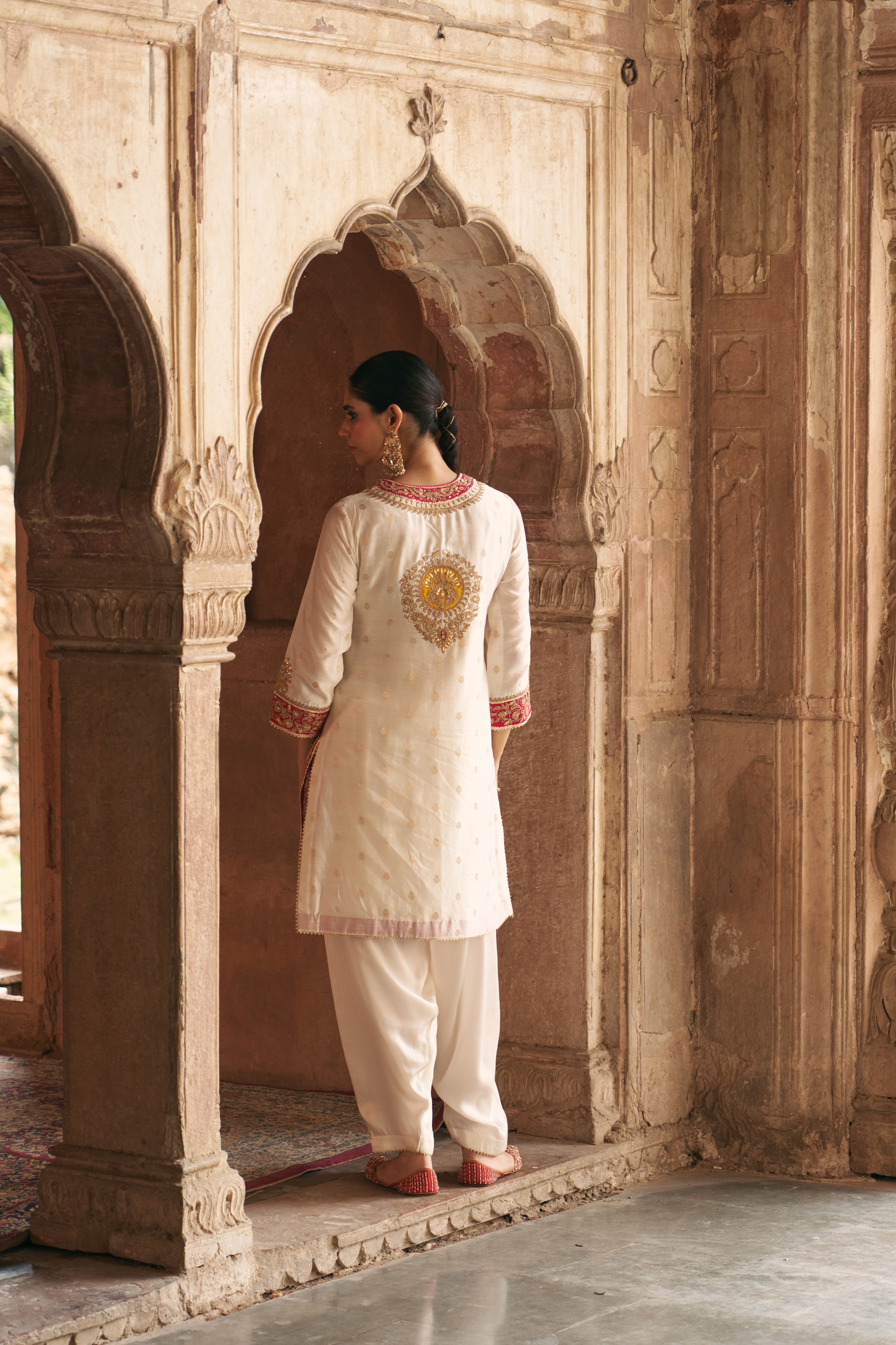 Anila - Daisy Ivory Short Kurta Set