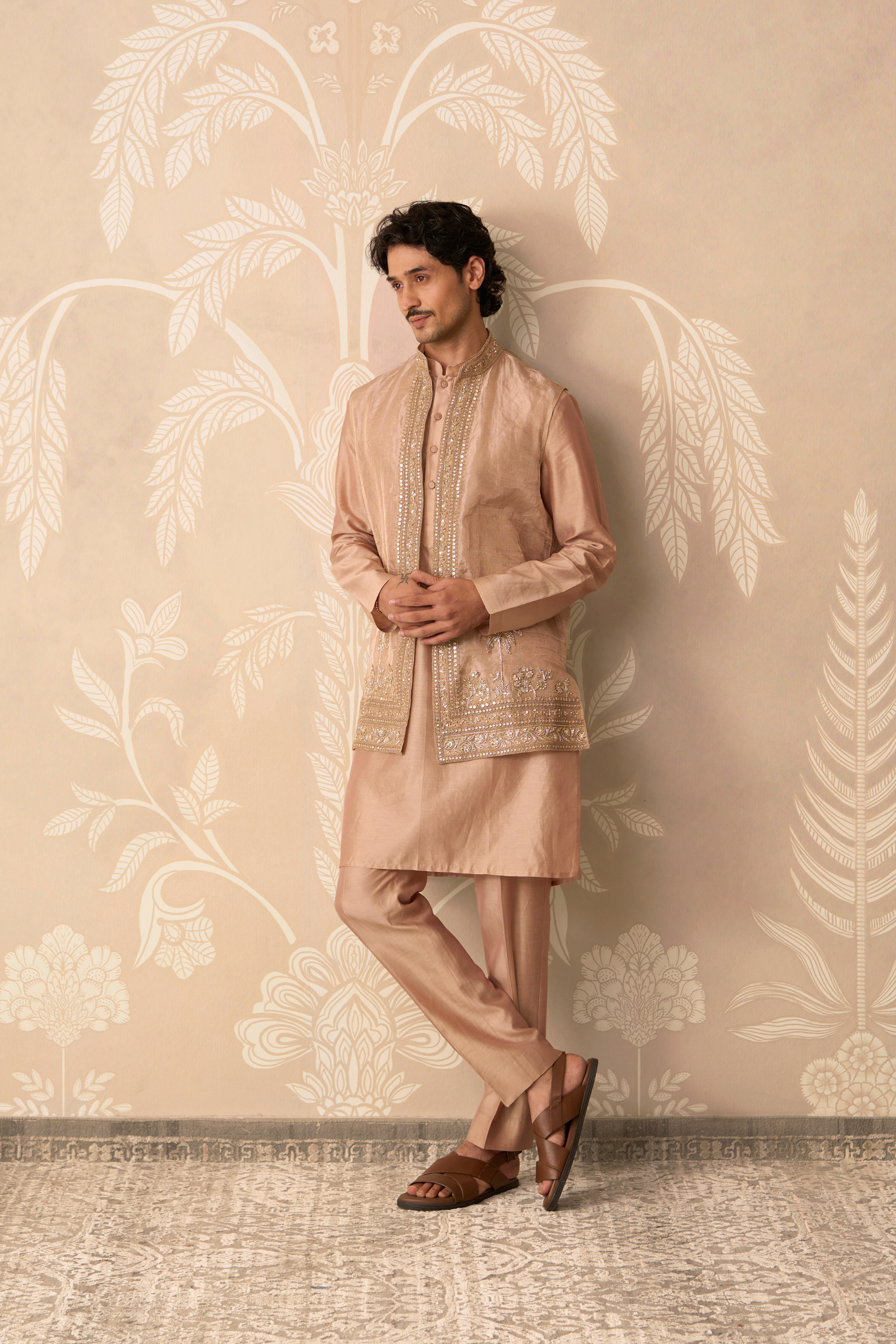 Zaroon 
kurta Bandi Set