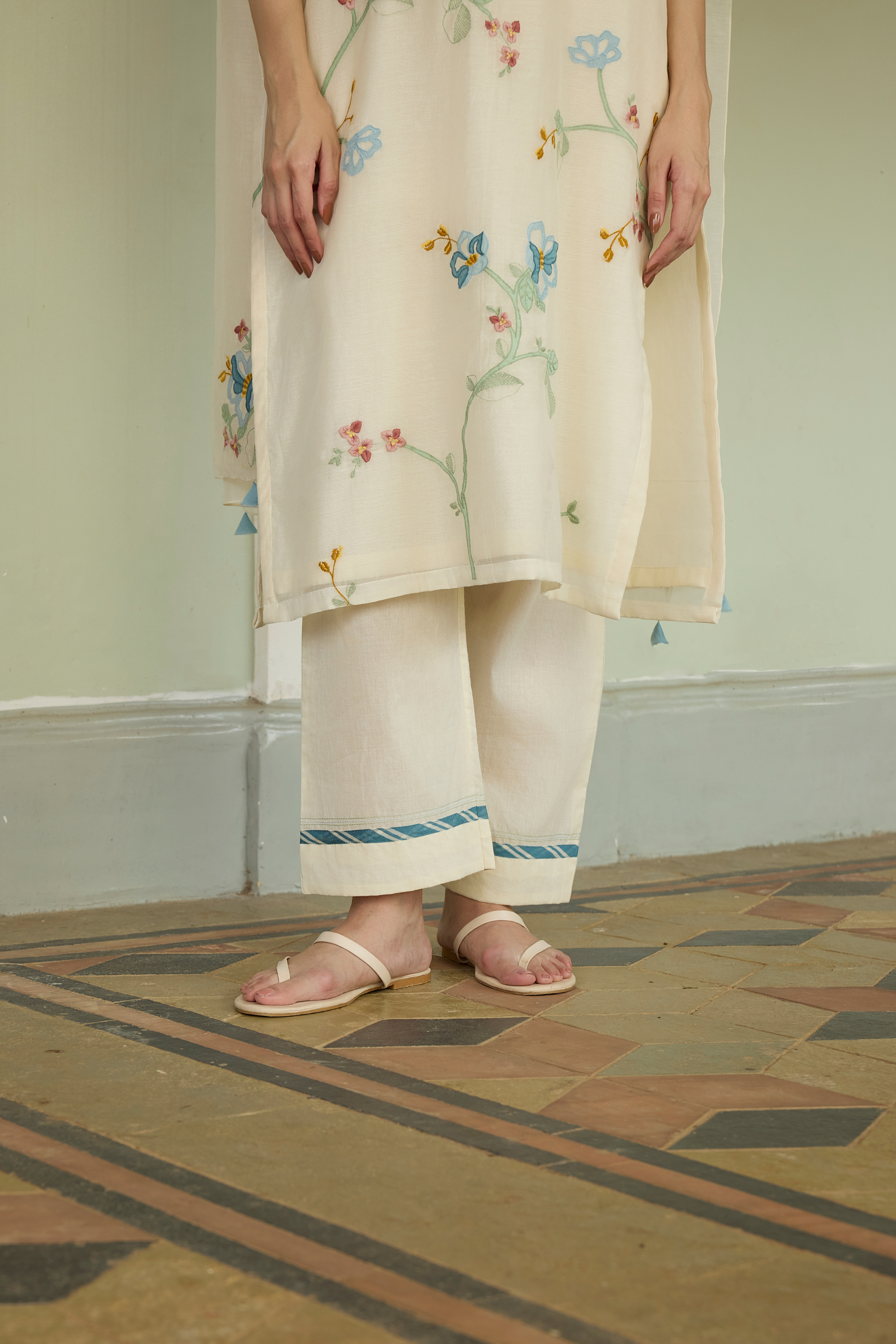 Ivory Applique Kurta Set