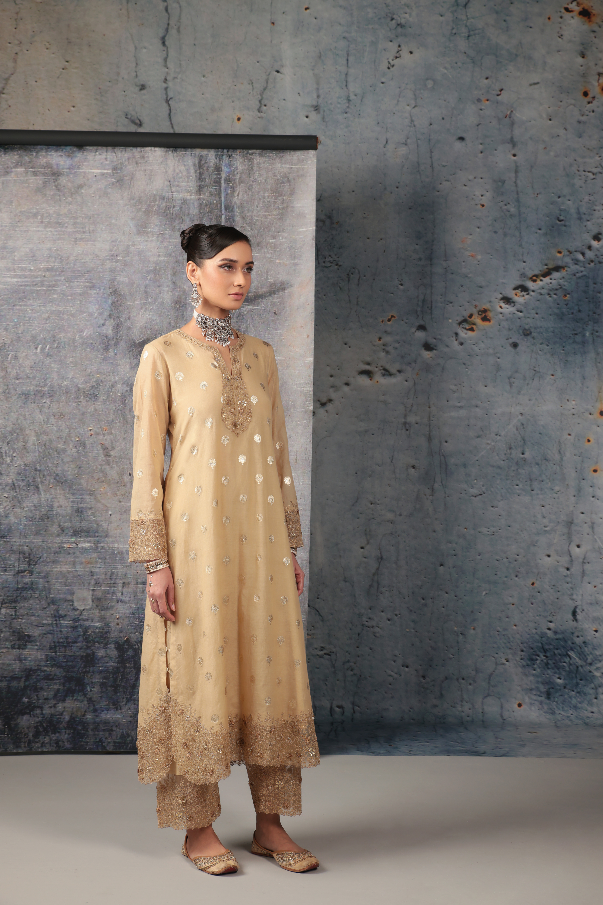 Mehrang Ivory Farshi Kurta Set