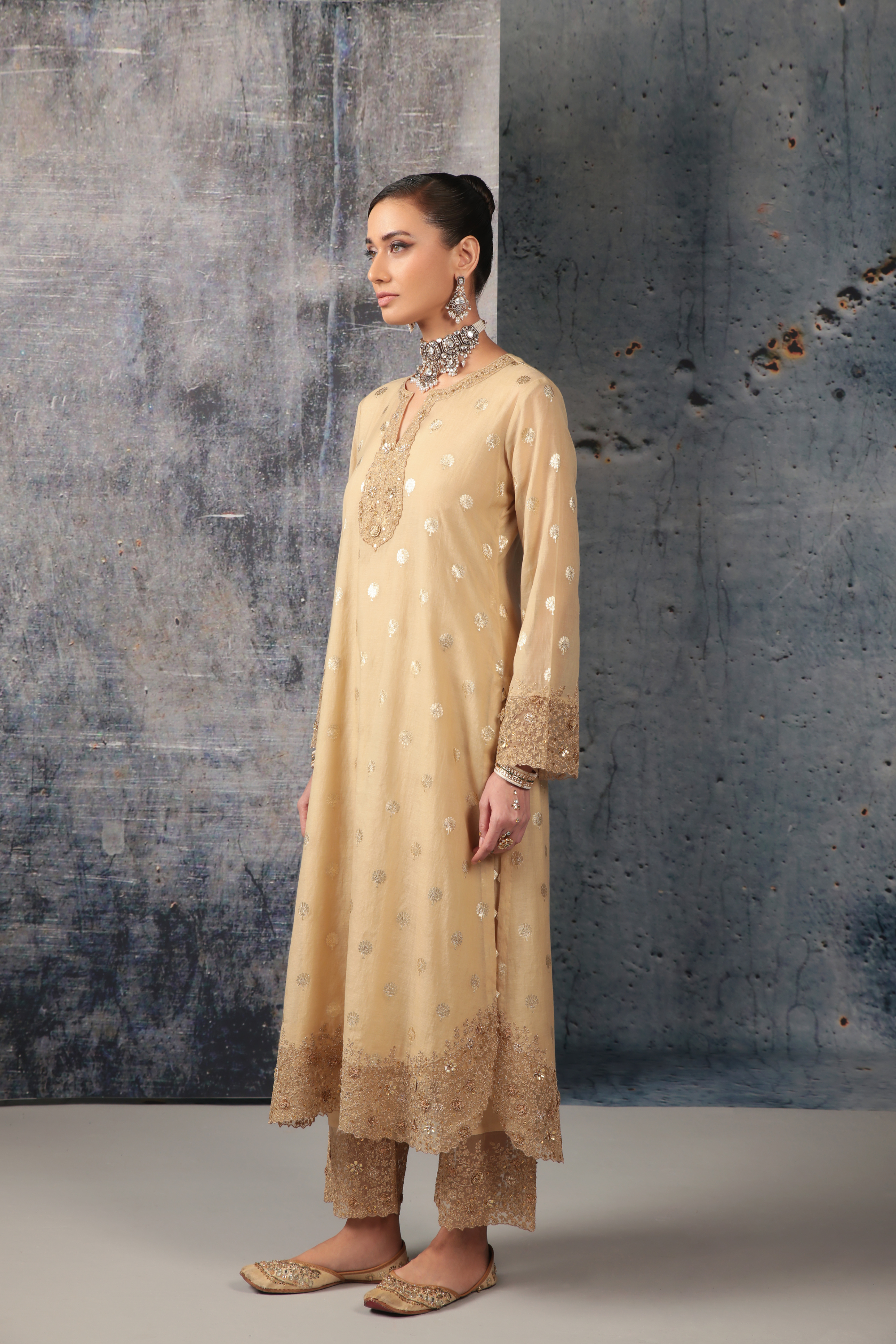 Mehrang Ivory Farshi Kurta Set
