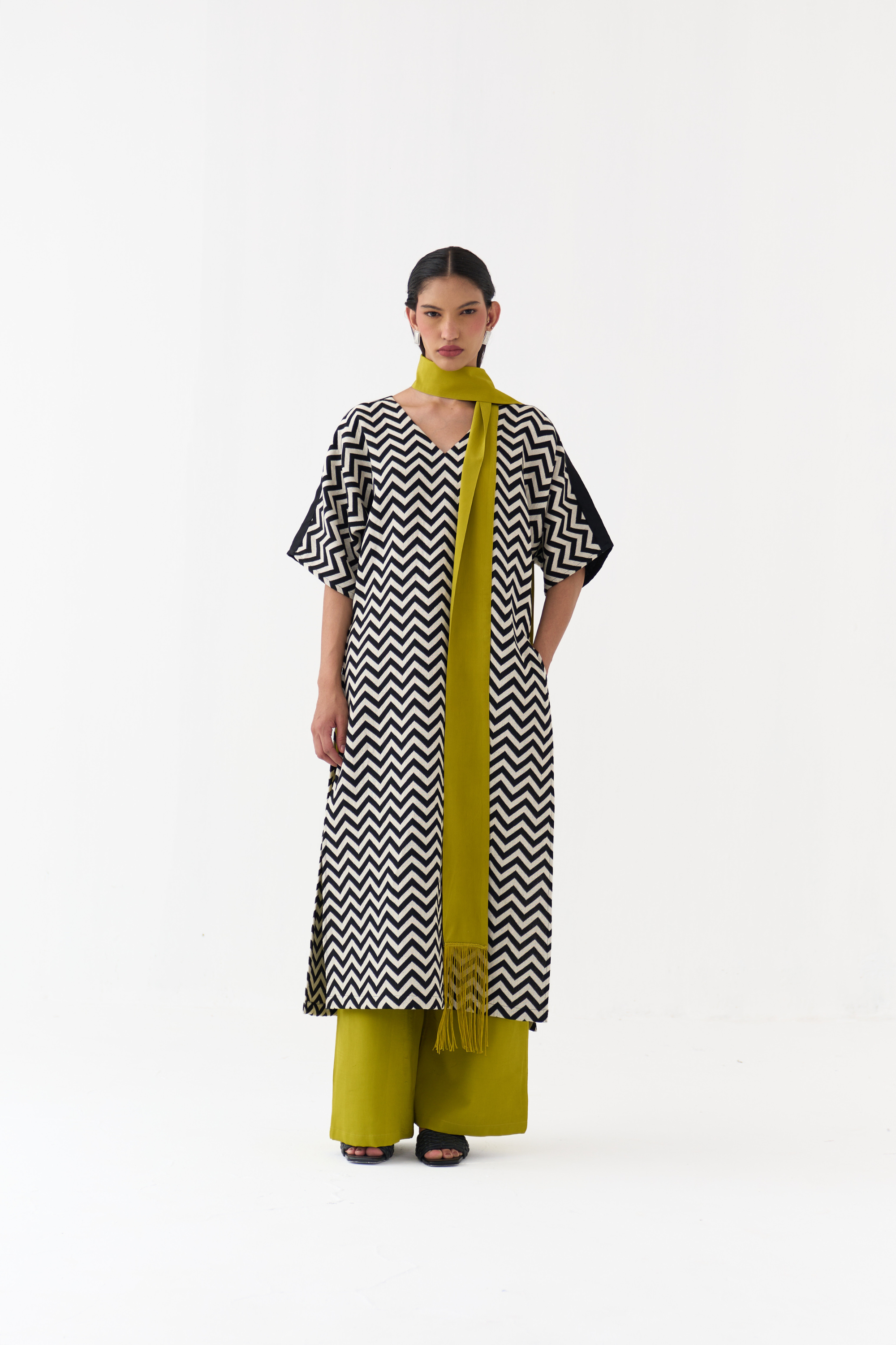 V Neck Kaftan Co-ord (set Of 3)
