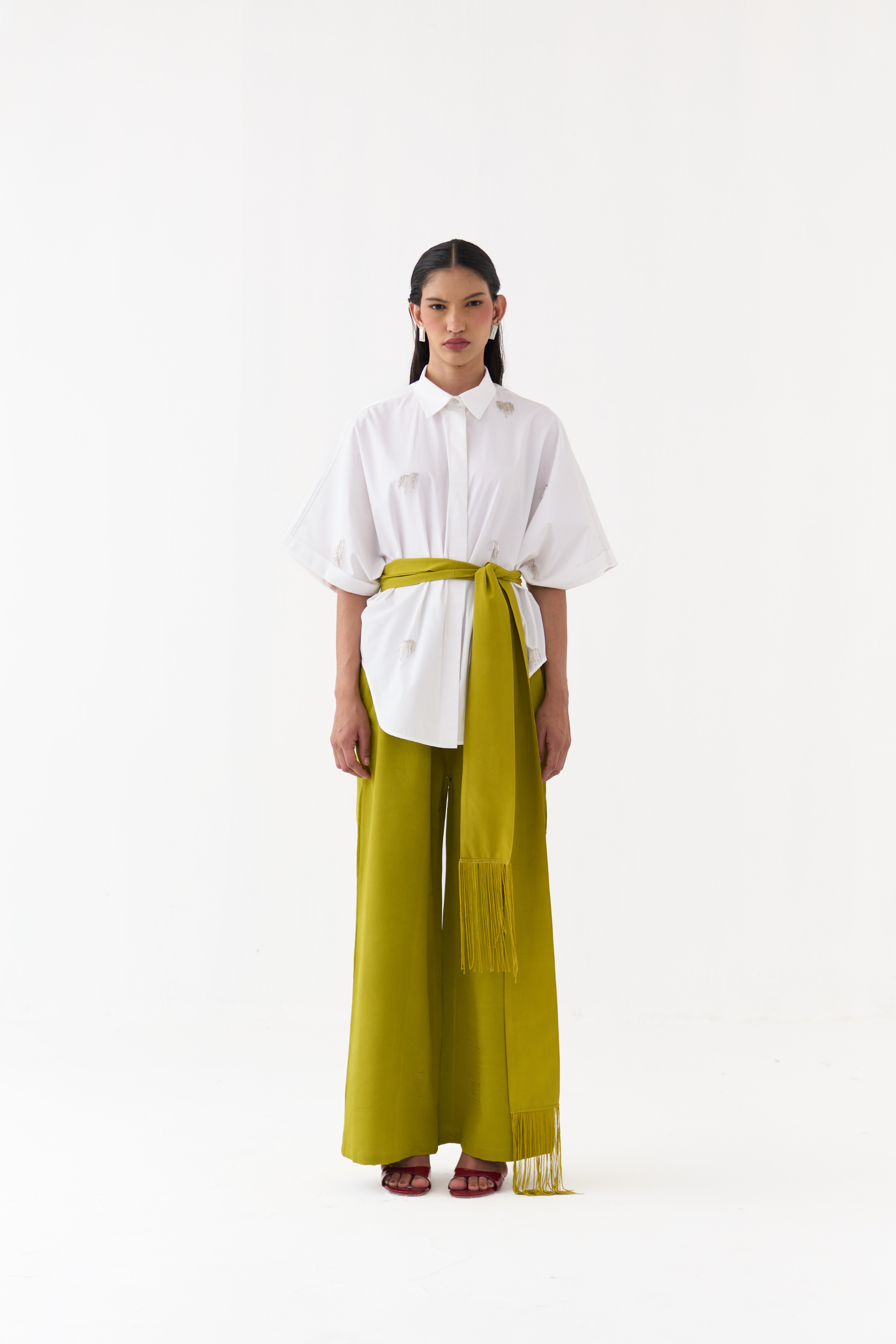 Hand Emb. Detail U-hem Shirt Co-ord