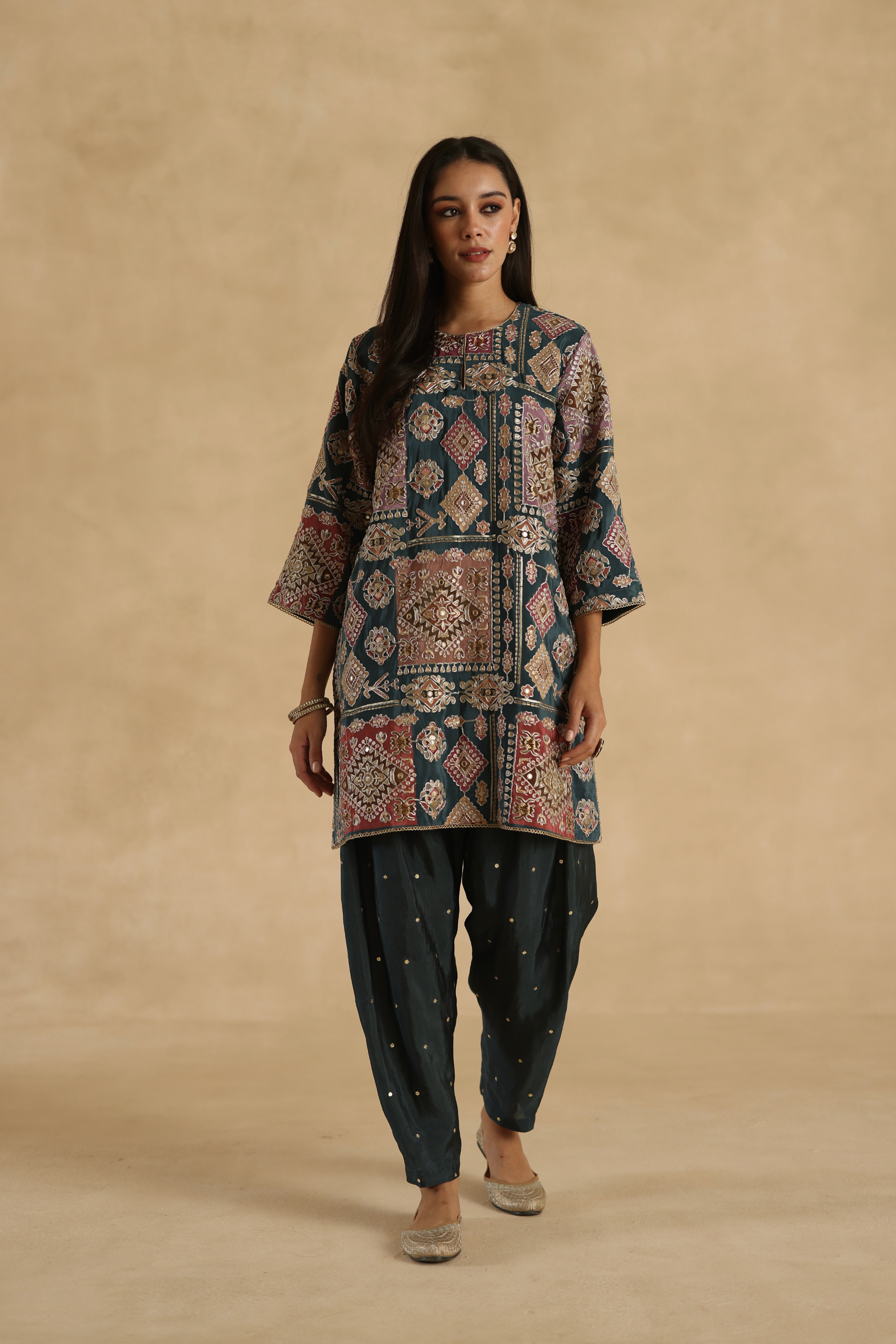 Manik Kurta Set