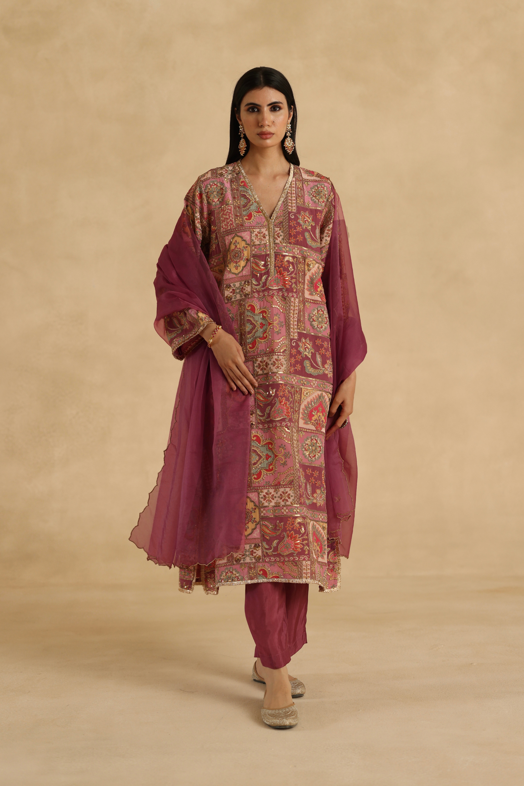 Tarini Suit Set
