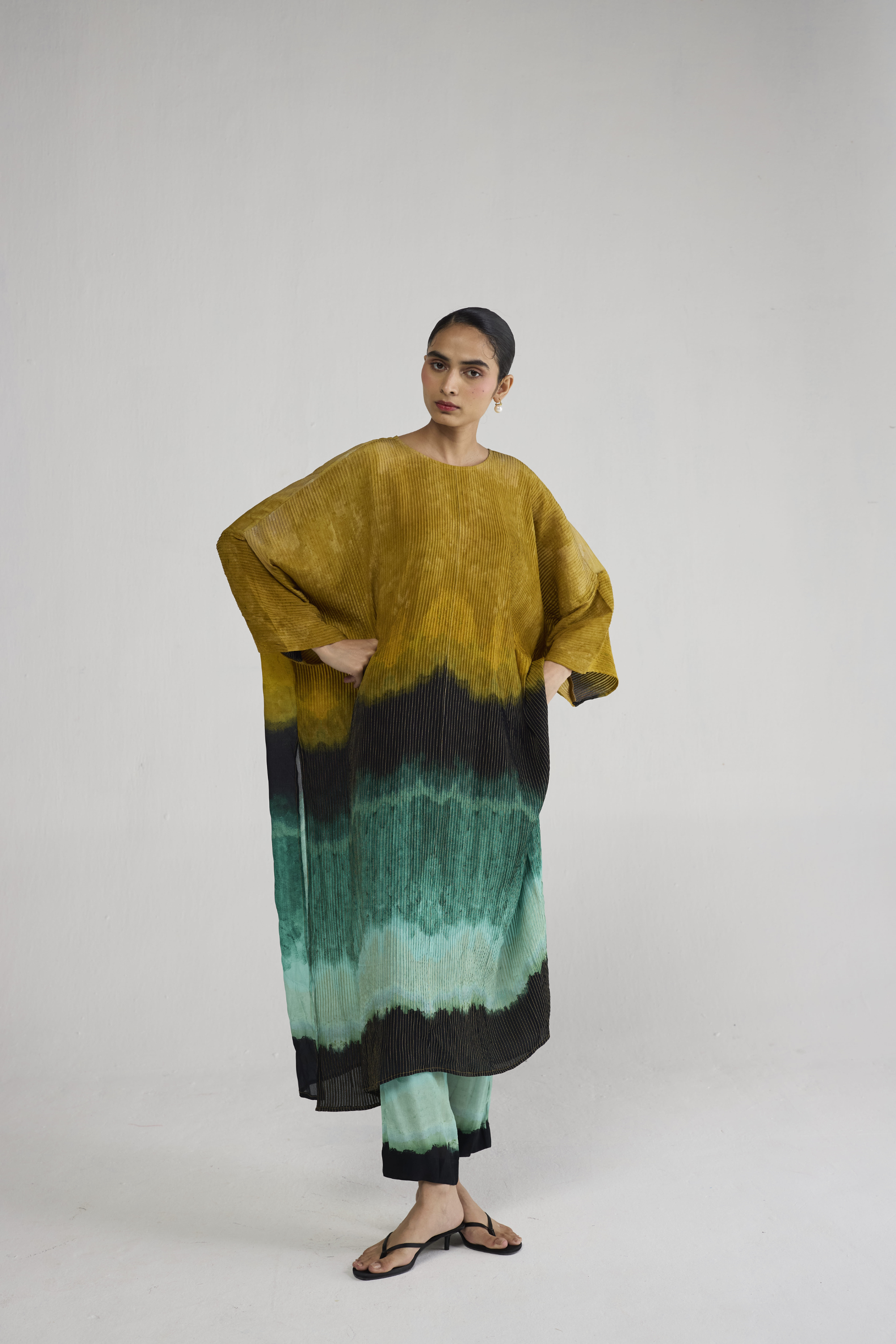 Uri Pintucks Kaftan Kurta Set
