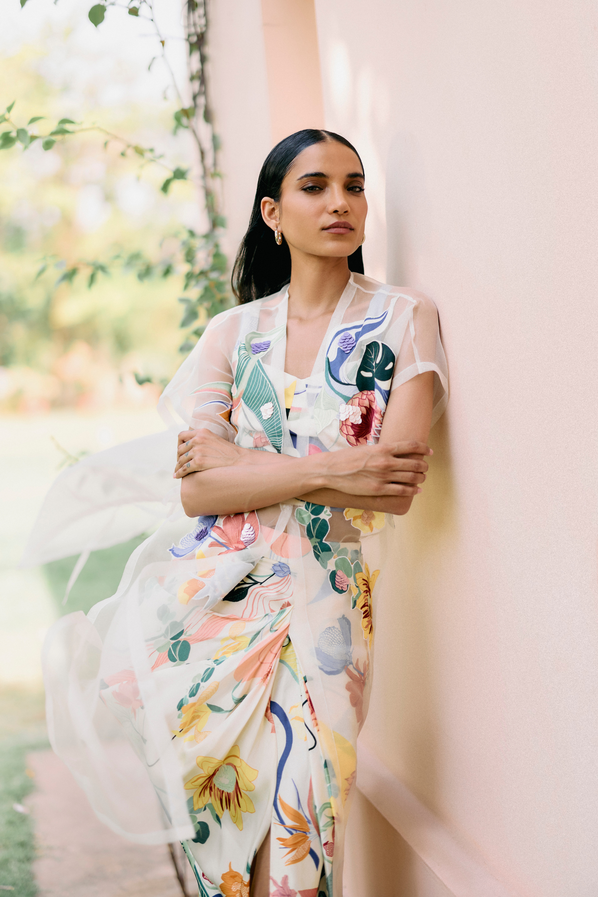 Pradise Cape Set With Slit Skirt