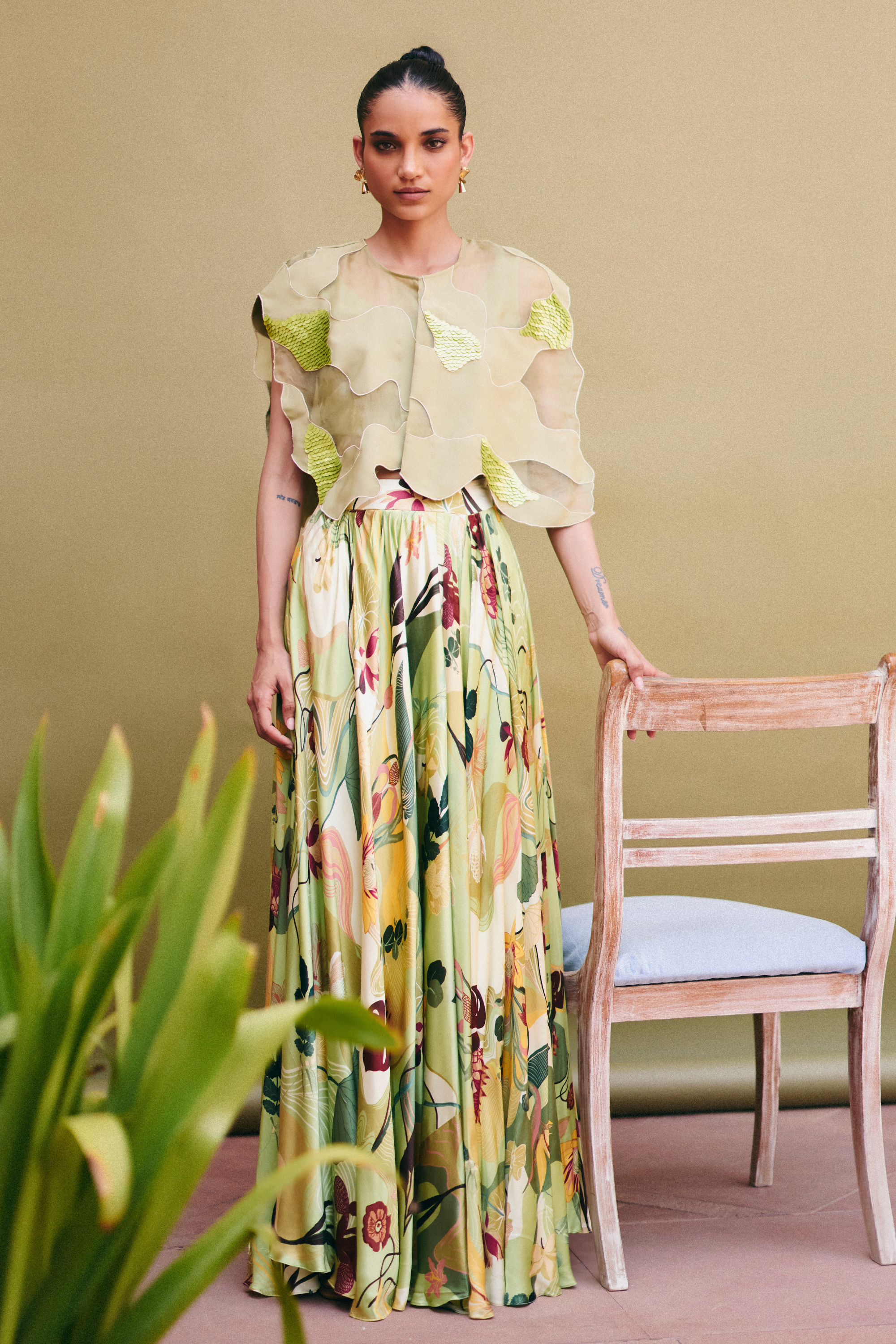 Pradise Skirt With Swril Cape