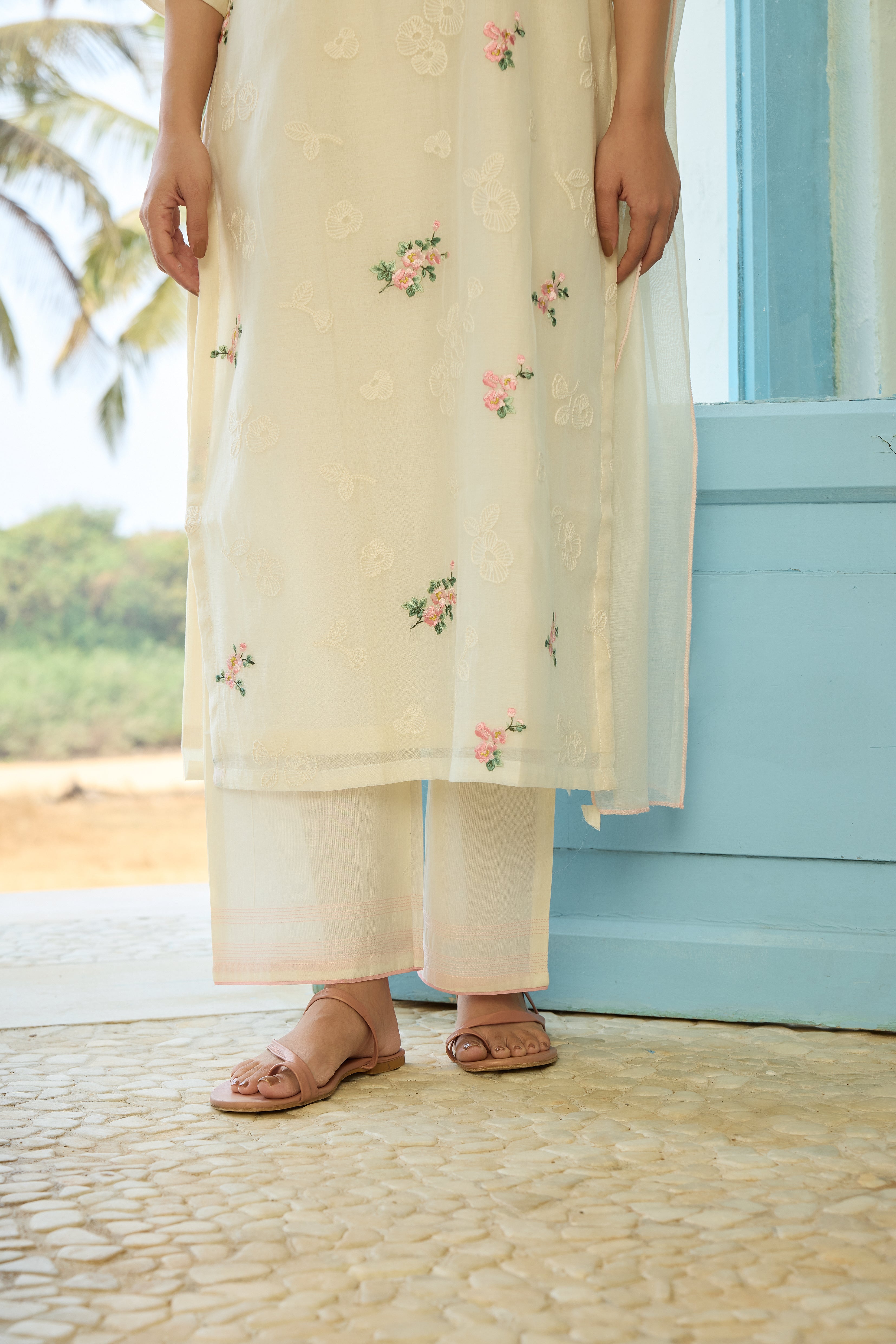 Ivory Thread Embroidered Kurta Set