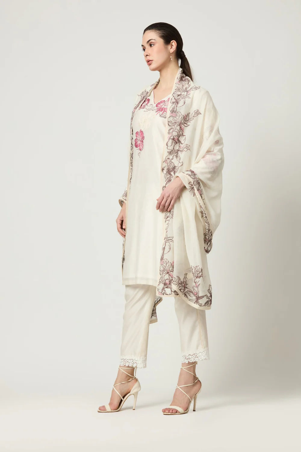 Luna Embroidered Kurta Set  (kurta & trousers)