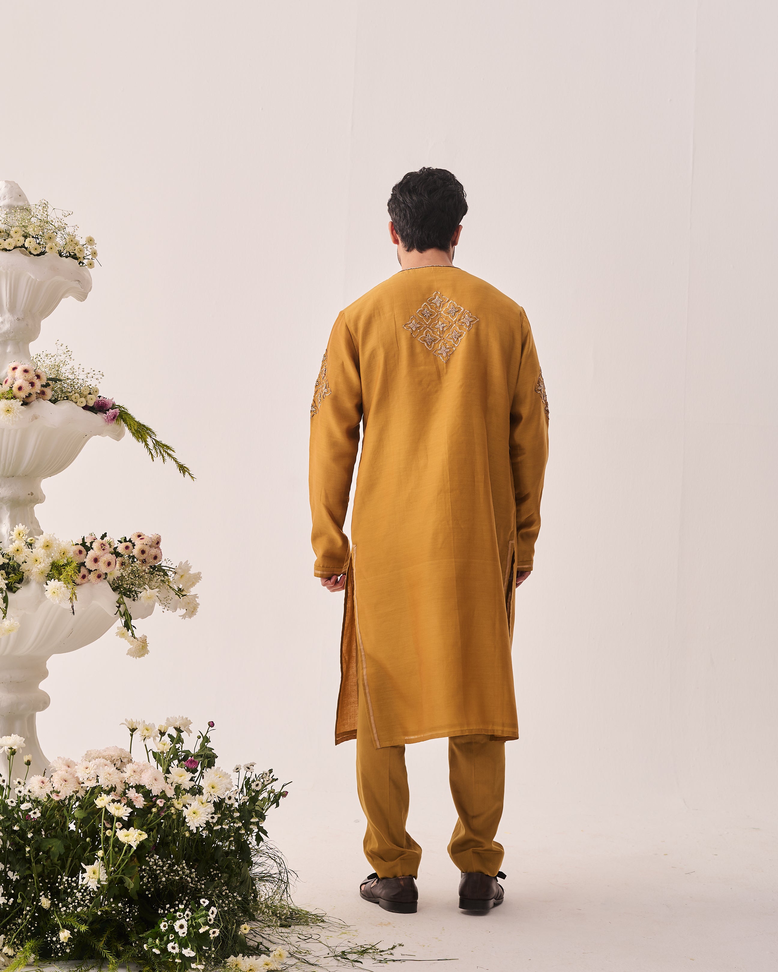 Gilded Petal Kurta With Pants