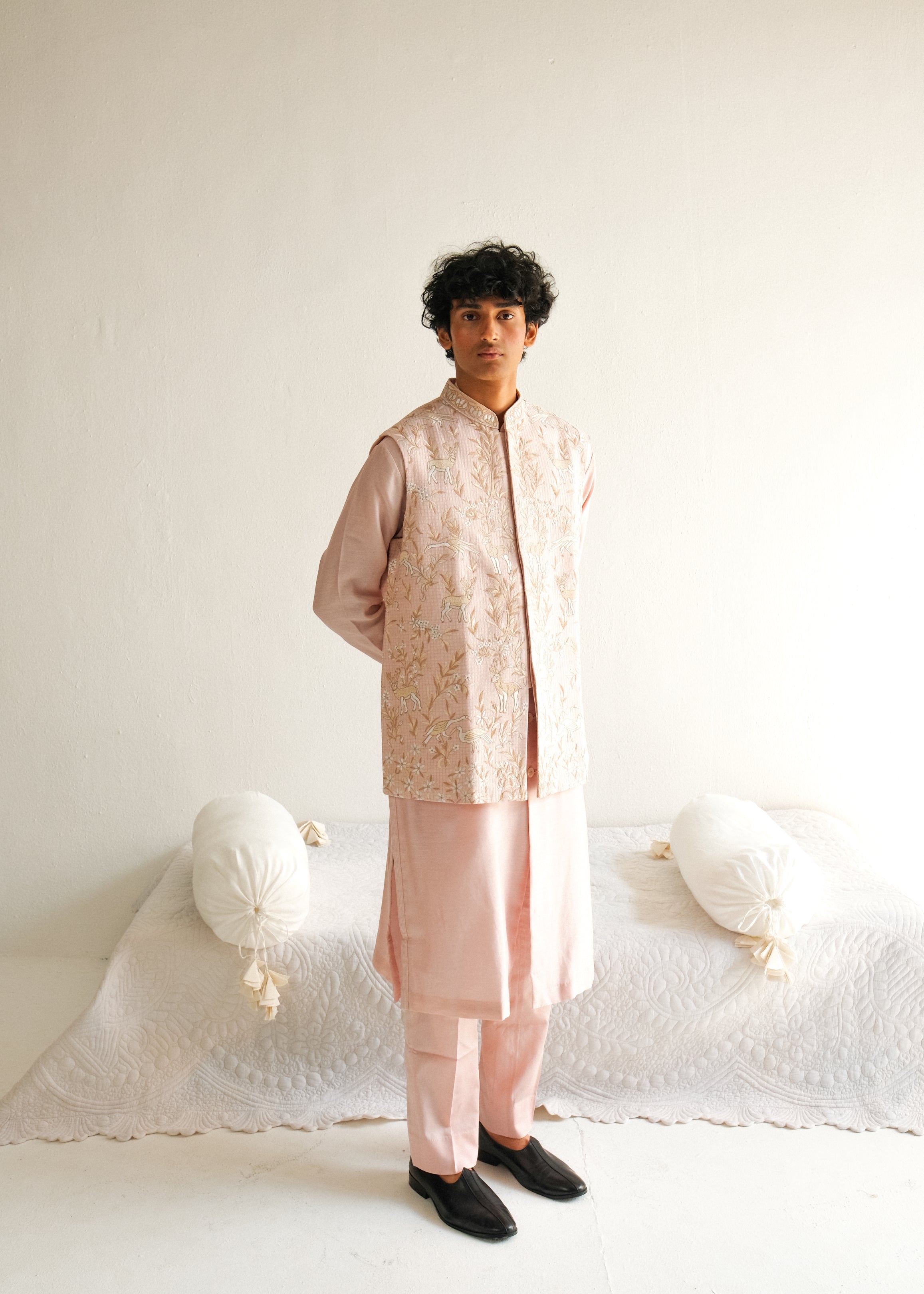 Resham Embroidery Plae Pink Kurta Set