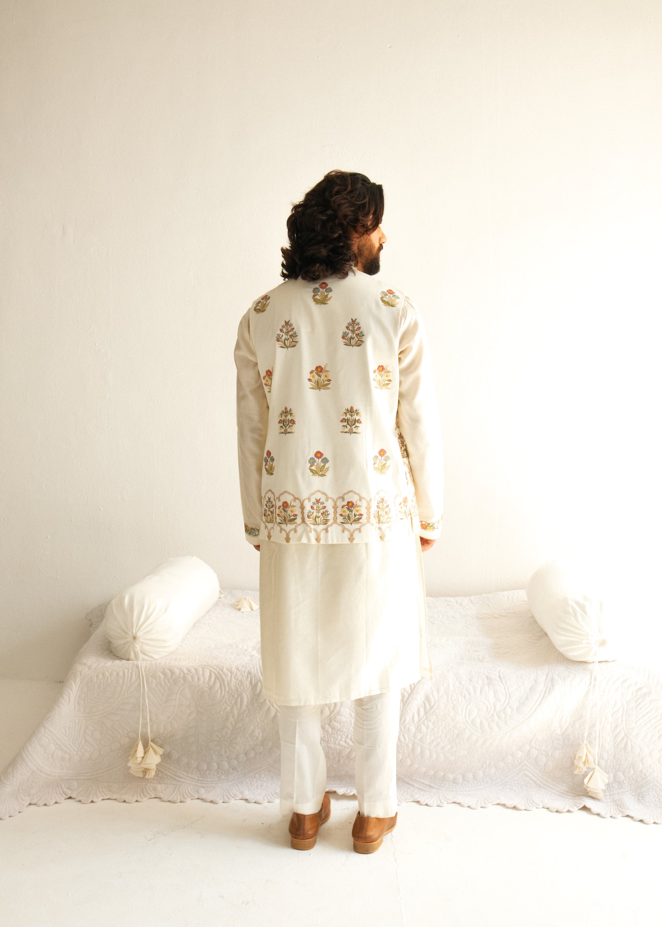 Resham Embroidery Ivory Kurta Set