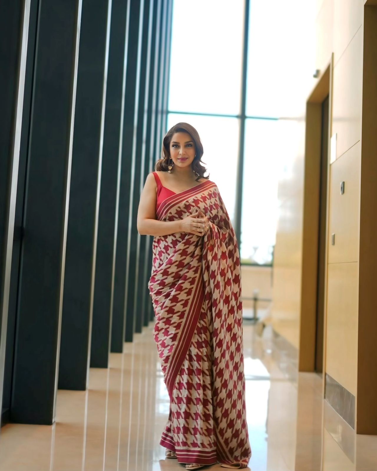 Closed Border Houndstooth- Resham