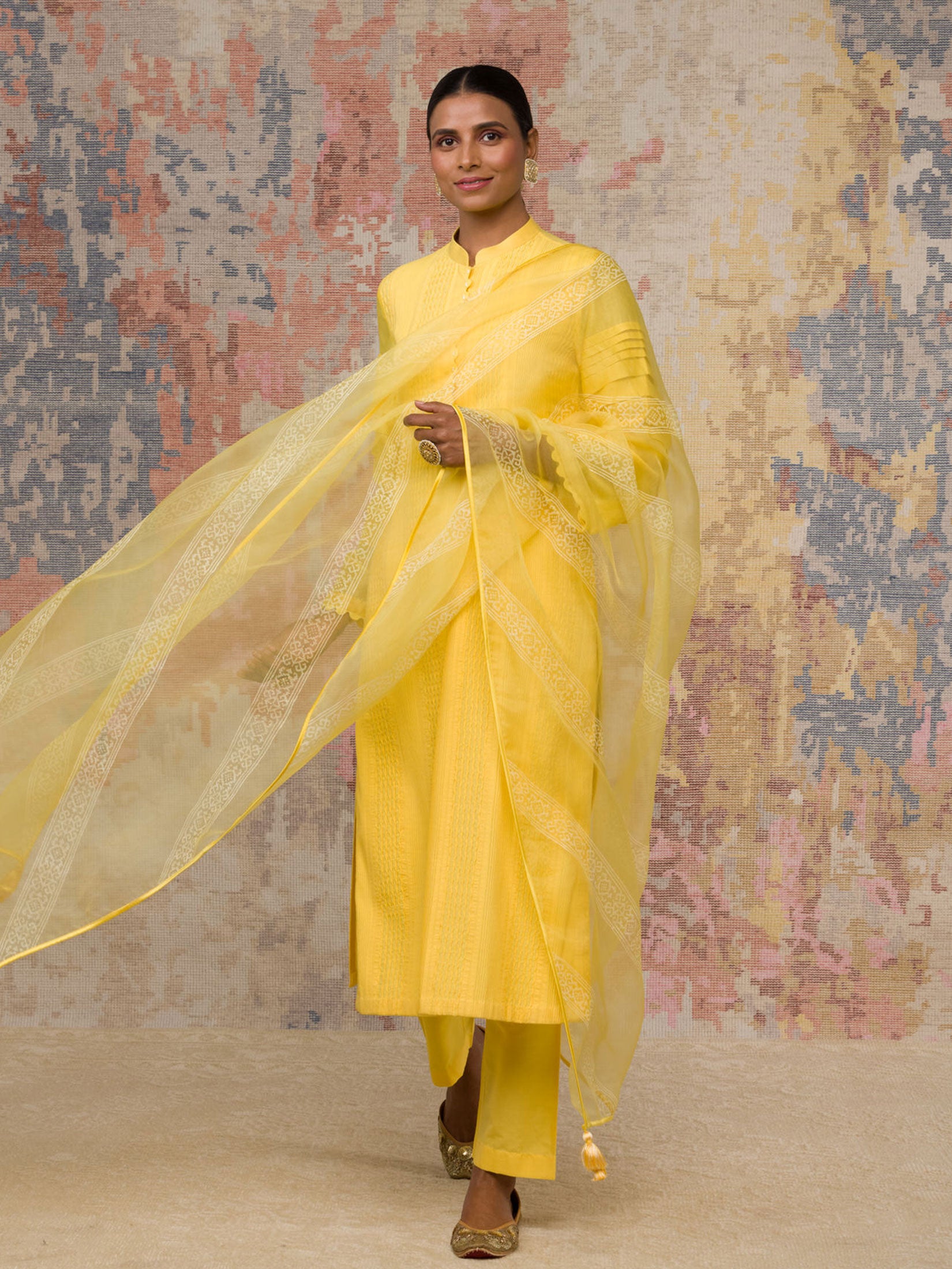 Yellow Cotton Silk Blend Kurta With Pin Tuck