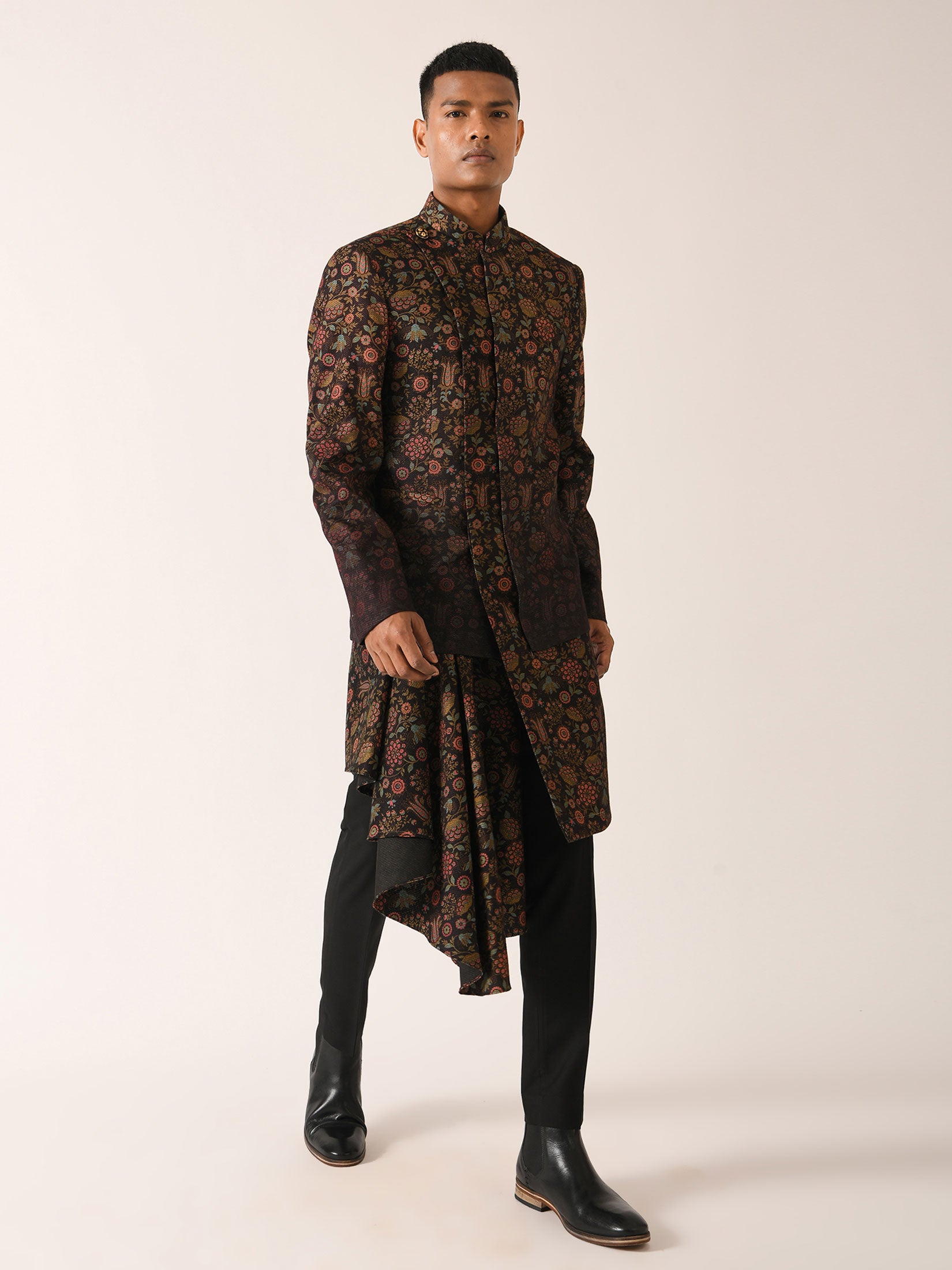 Silk Wedding Wear Sherwani Suit D.No.14091, Pattern: Embroidery, Size: 42  at Rs 10495/piece in Surat