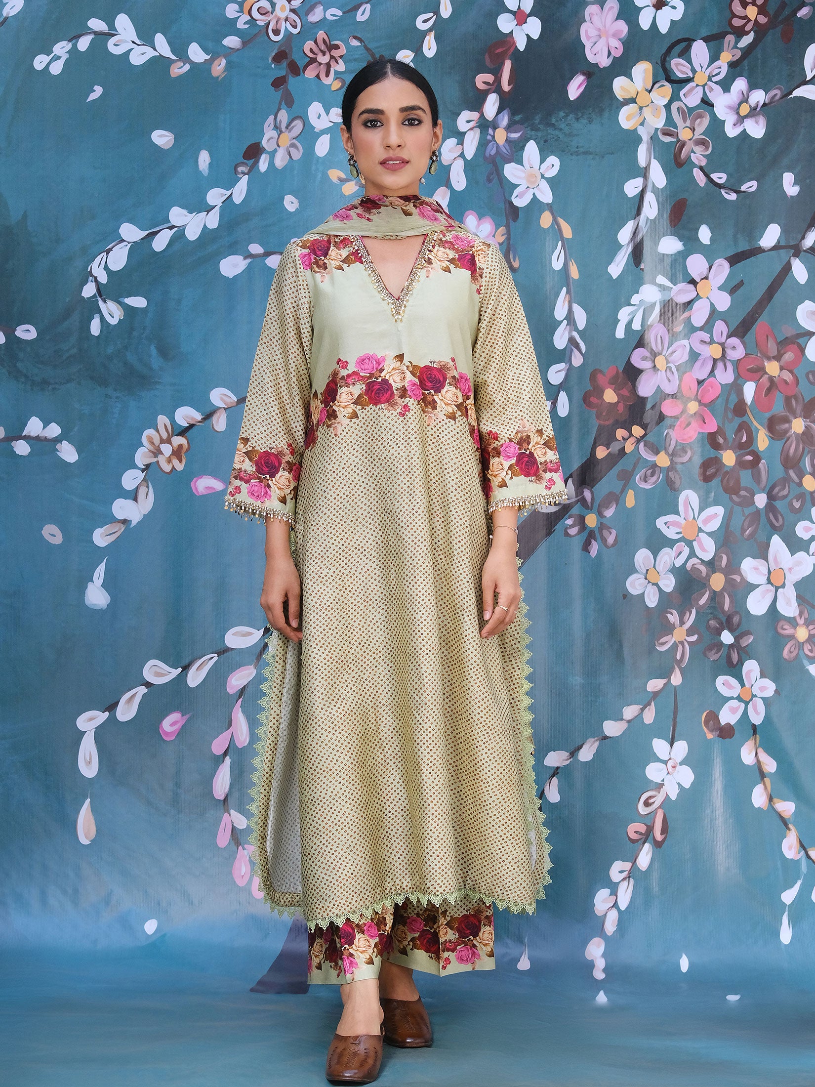 Vintage Rose Style With Dupatta - Green
